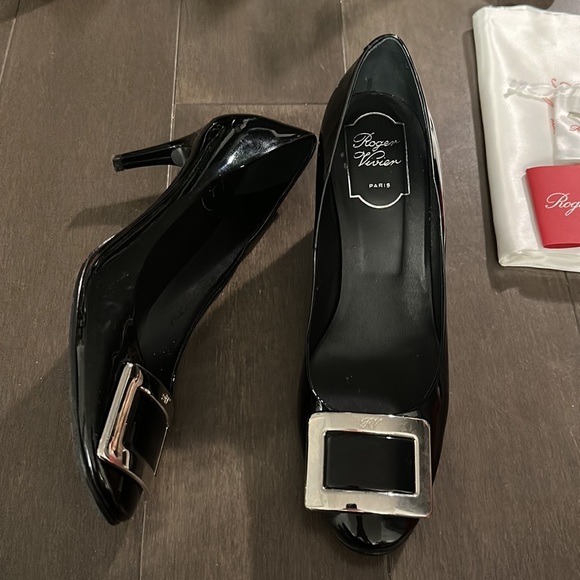 Roger Vivier patent leather heels - Picture 2 of 7